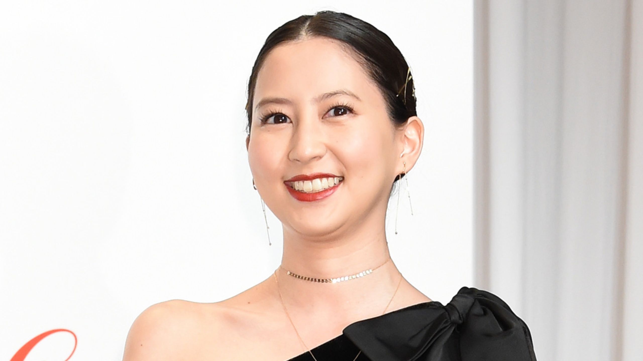 河北麻友子結婚画像